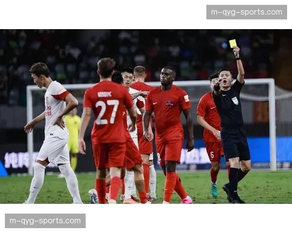 裁判尺度成德比战焦点 关键判罚可能影响比赛走向